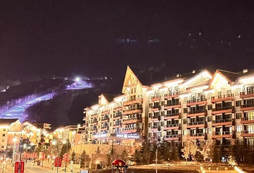 Ski And Suites At Thaiwoo Resort 逅雪套房民宿
