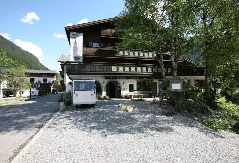 Bio Hotel Saladina