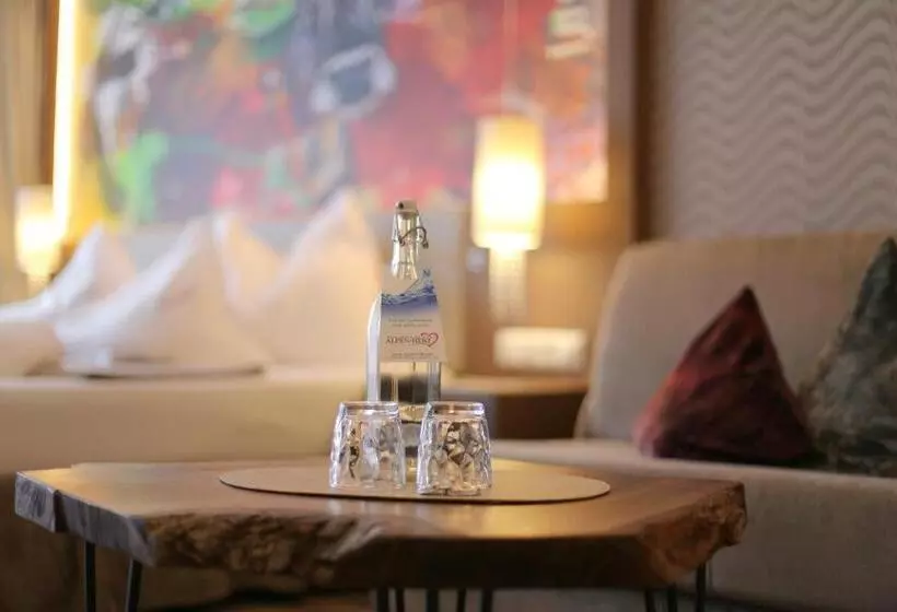 Hotelli Alpen Herz Romantik & Spa Adults Only