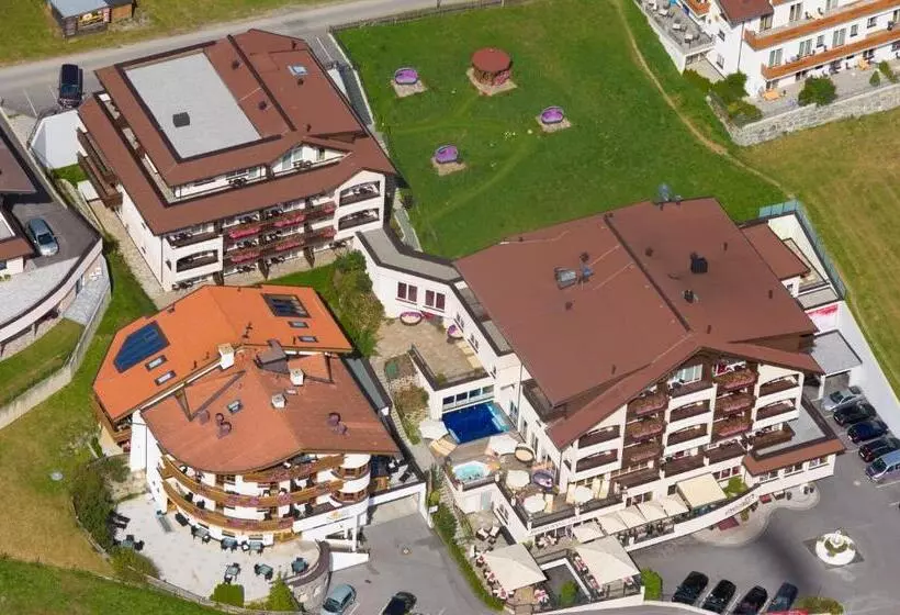 Hotelli Alpen Herz Romantik & Spa Adults Only