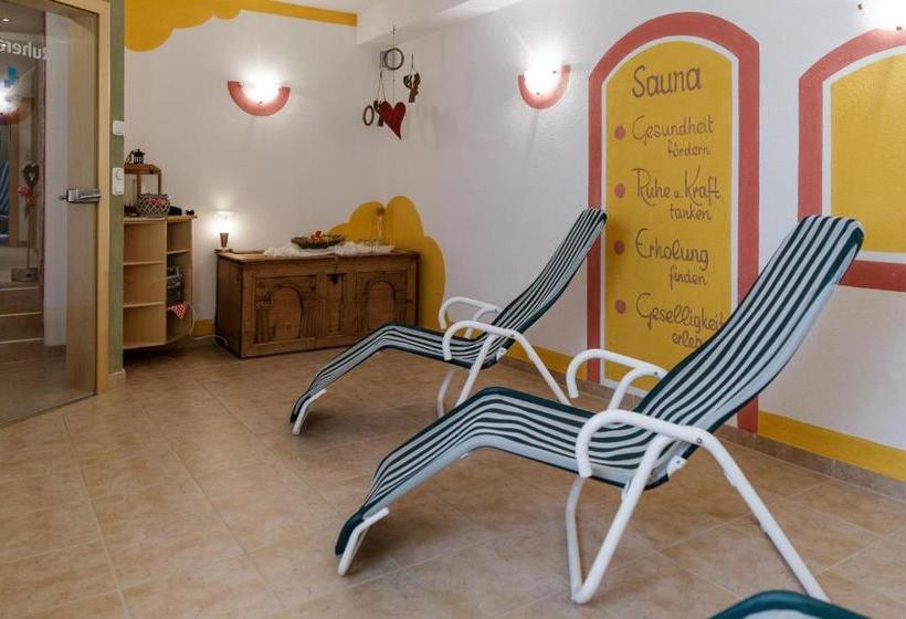 Отель Apartments Gannerhof