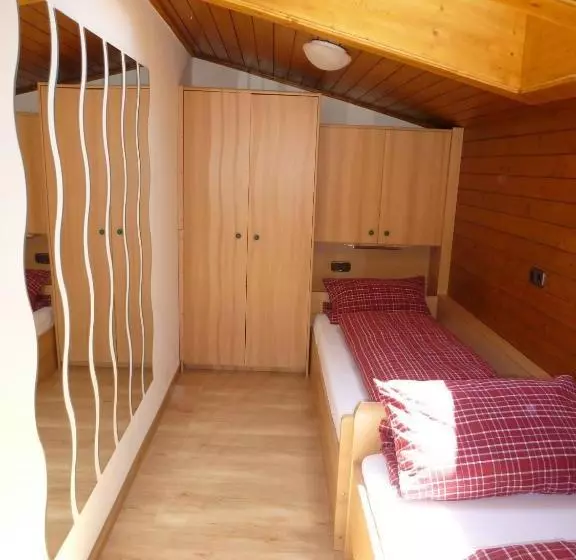 ホテル Appartementhaus Zillertal