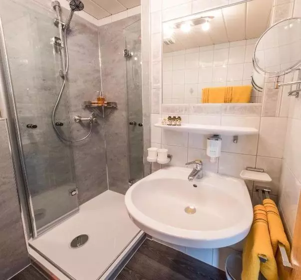 هتل Appartements Kuprian