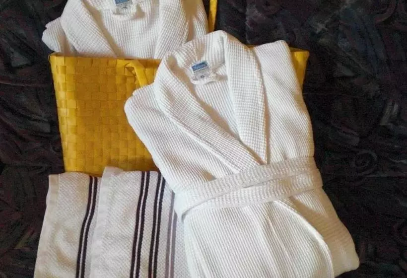هتل Appartements Kuprian