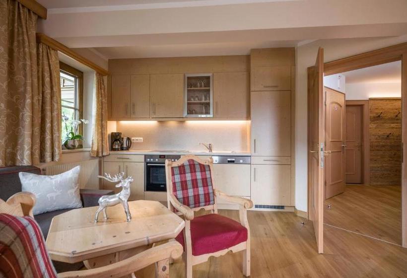 هتل Appartements Schedererhaus