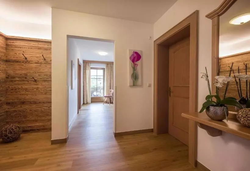 هتل Appartements Schedererhaus