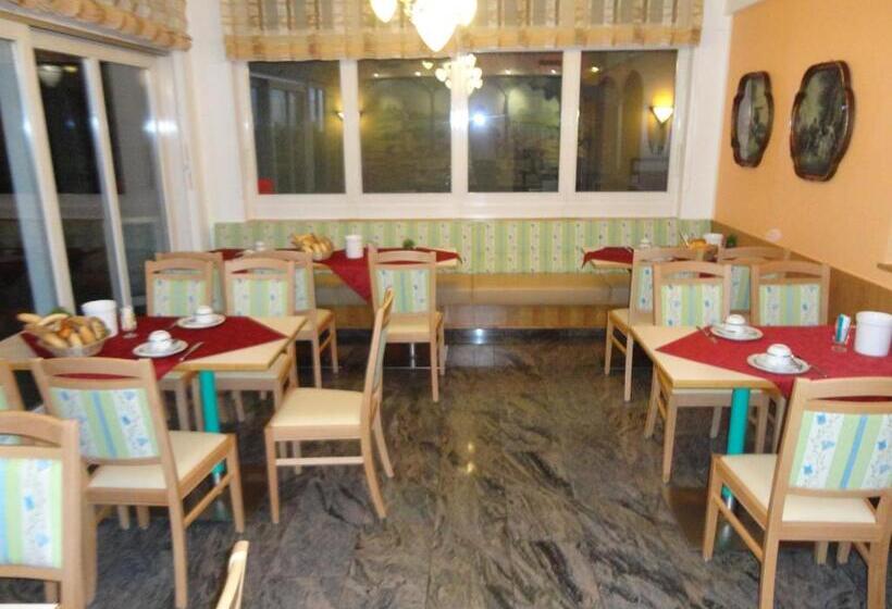 ホテル Cafe Lorenz