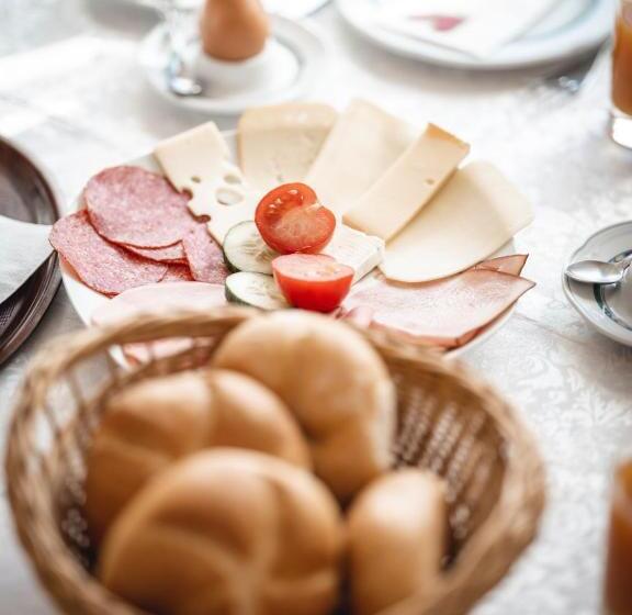 Отель Gästehaus Manuela Puchmayr