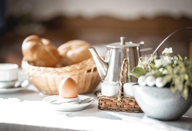 Отель Gästehaus Manuela Puchmayr