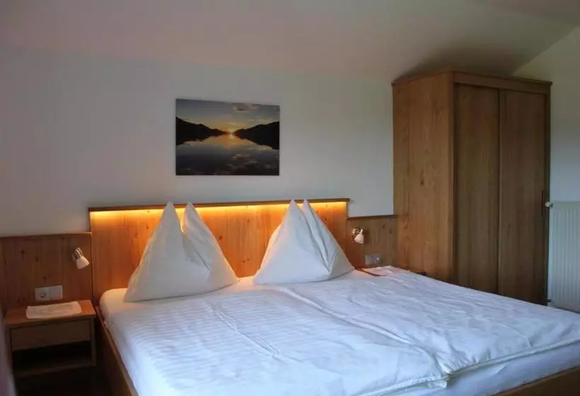 ホテル Haus Klaushofer Brunnweg
