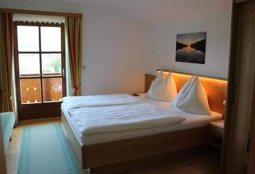 ホテル Haus Klaushofer Brunnweg