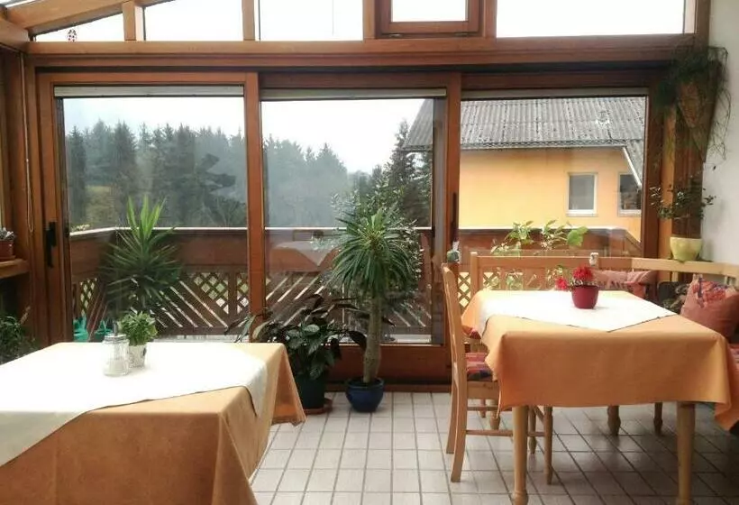 هتل Haus Kloibhofer