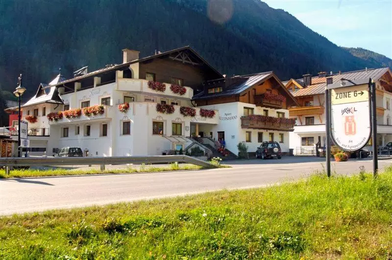 Hotelli Kristall B&b