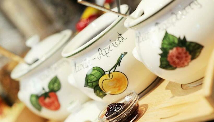 Отель Kristall B&b