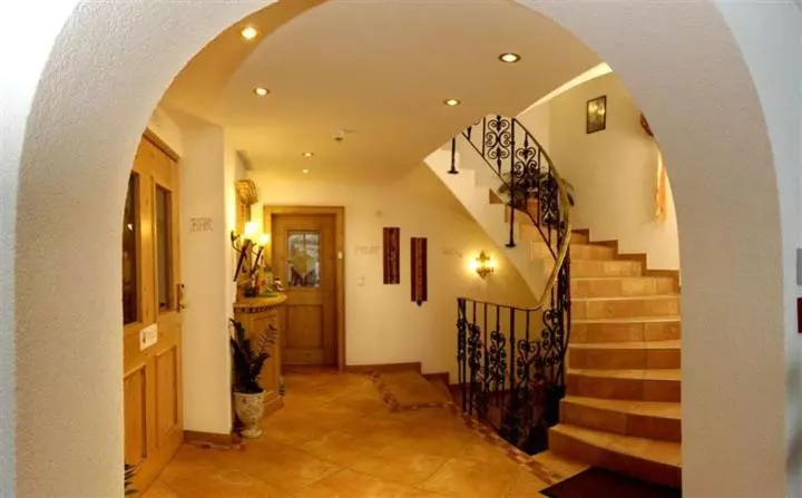 Hotelli Kristall B&b
