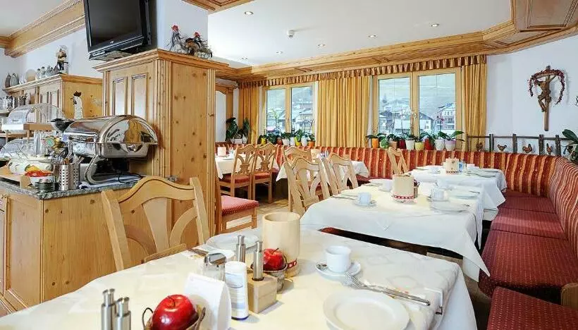 Hotelli Kristall B&b