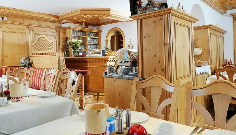 Hotelli Kristall B&b