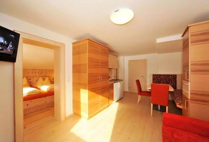 Hotelli Pension Bergkristall
