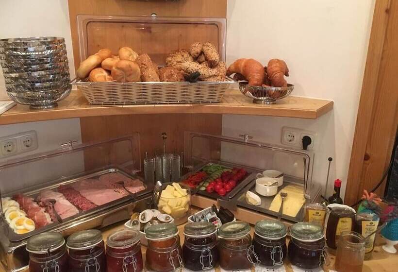 酒店 Pension Bergkristall