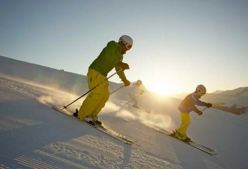 هتل Pension Tirol