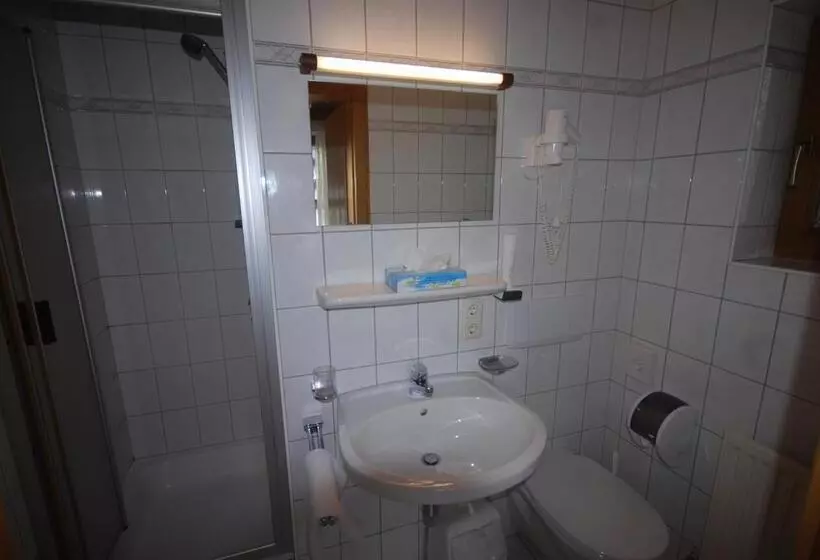 هتل Pension Tirol