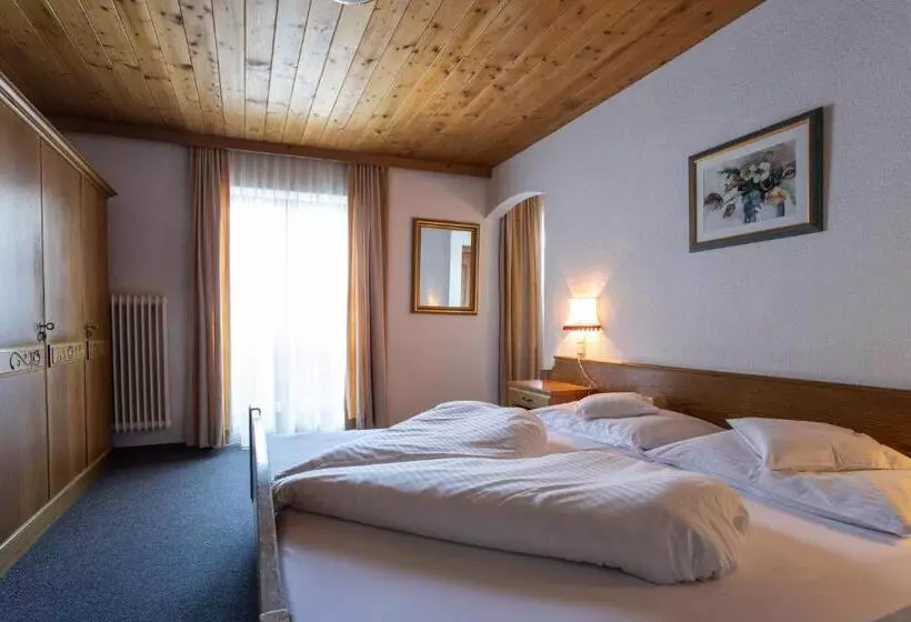 هتل Pension Tirol