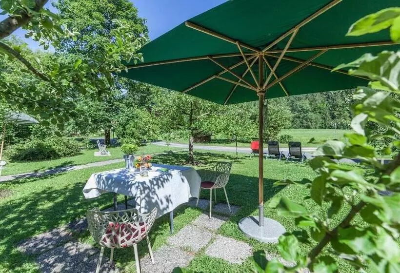 ホテル B&b Zur Schanz