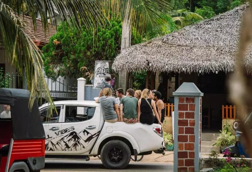 Retkeilymaja Chill Vibes Hiriketiya