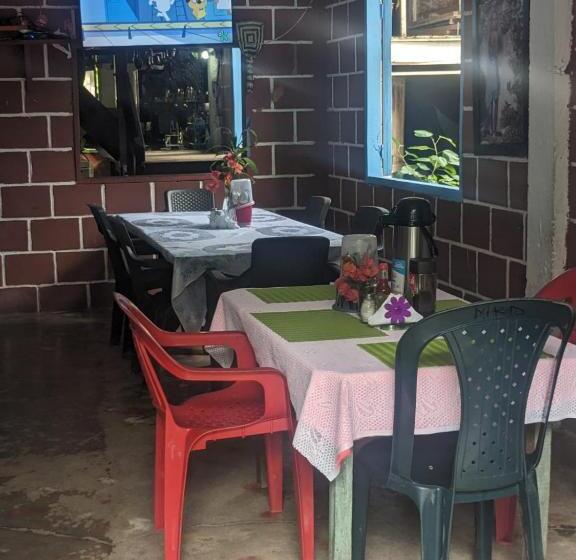 Bed & Breakfast Casa De Las Flores