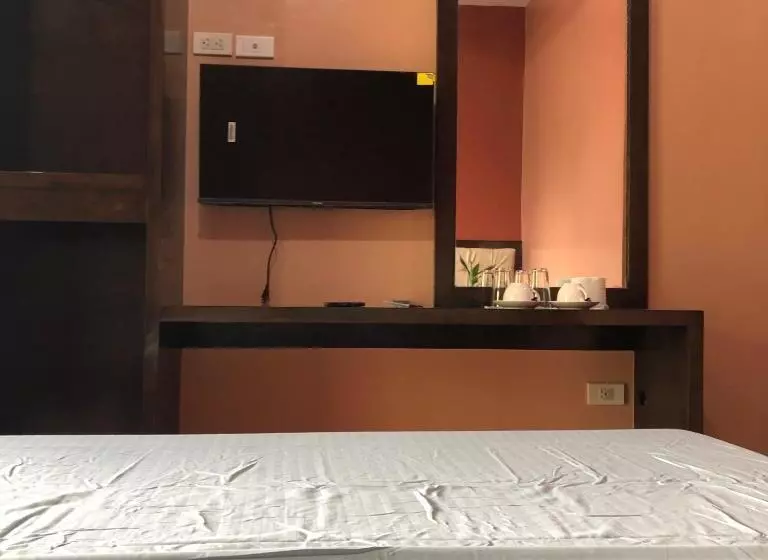 ホテル Alona Princess Suites