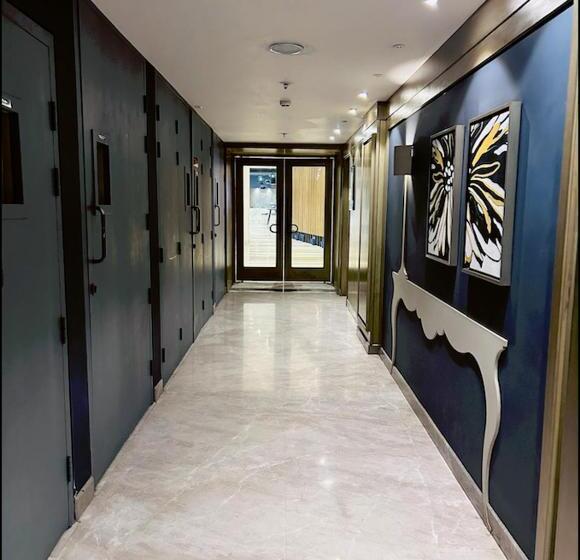 هتل Country Inn & Suites Lucknow Gomti Nagar