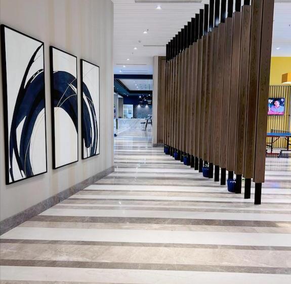 هتل Country Inn & Suites Lucknow Gomti Nagar