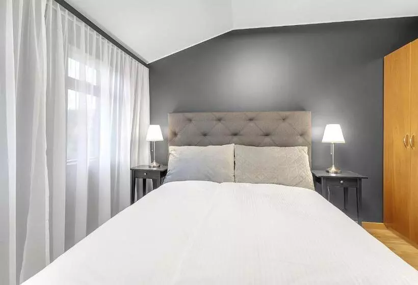 هتل Tindasel Lodge