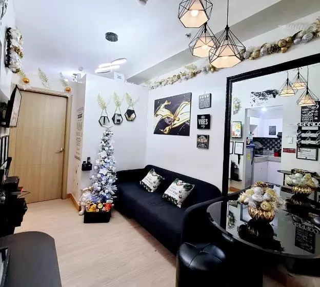 ホテル Dj Place Staycation In Quezon City At Trees Residences