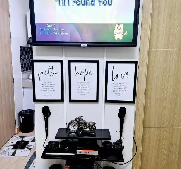 ホテル Dj Place Staycation In Quezon City At Trees Residences