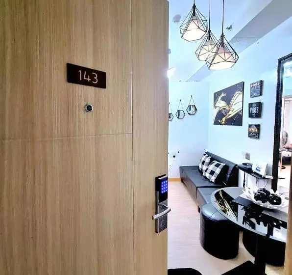 ホテル Dj Place Staycation In Quezon City At Trees Residences