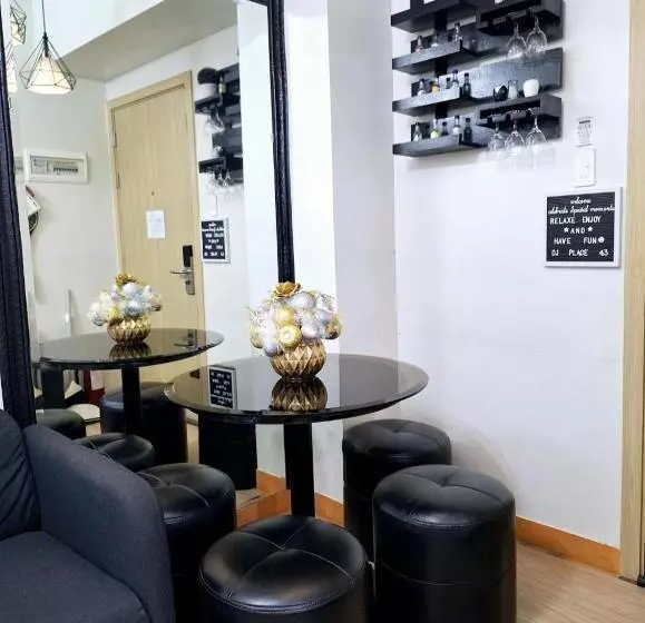 ホテル Dj Place Staycation In Quezon City At Trees Residences