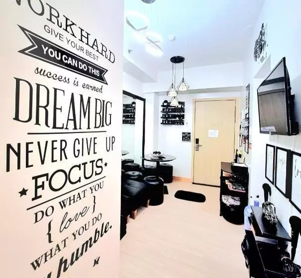 ホテル Dj Place Staycation In Quezon City At Trees Residences
