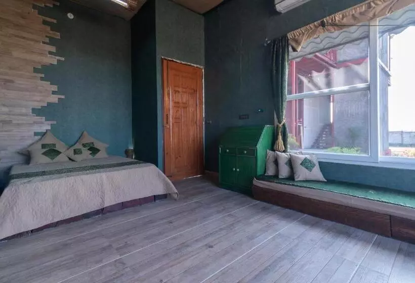 Hotelli Shalom Corbett’s Hillside Hideaway
