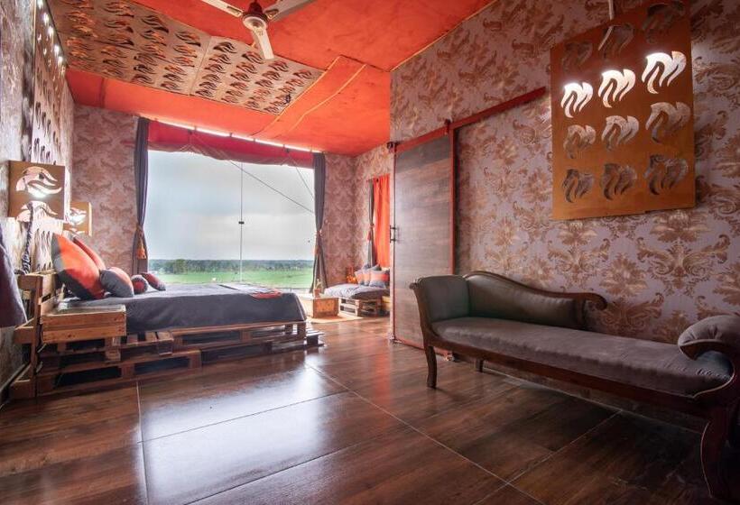 Отель Shalom Corbett’s Hillside Hideaway