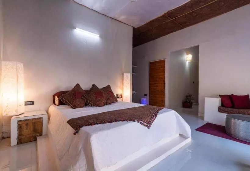 Hotelli Shalom Corbett’s Hillside Hideaway