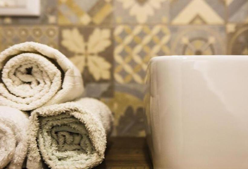 בית מלון כפרי Tenute Donna Franca