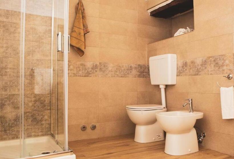 בית מלון כפרי Tenute Donna Franca