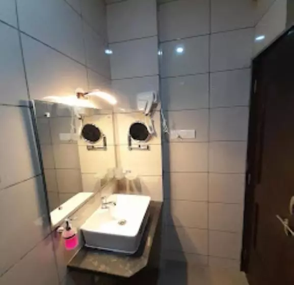 Hotelli Vardan Residency, Ratnagiri