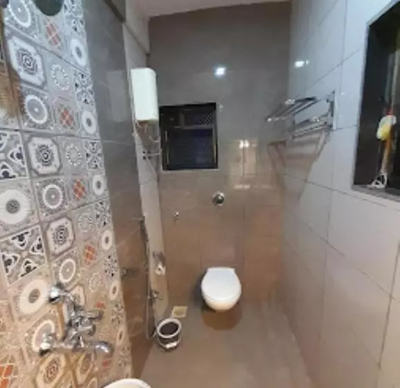 Hotelli Vardan Residency, Ratnagiri