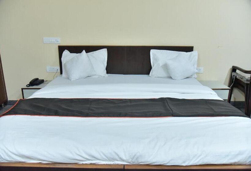 فندق Wedlock Premium Sohna Road