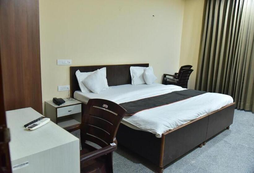 فندق Wedlock Premium Sohna Road