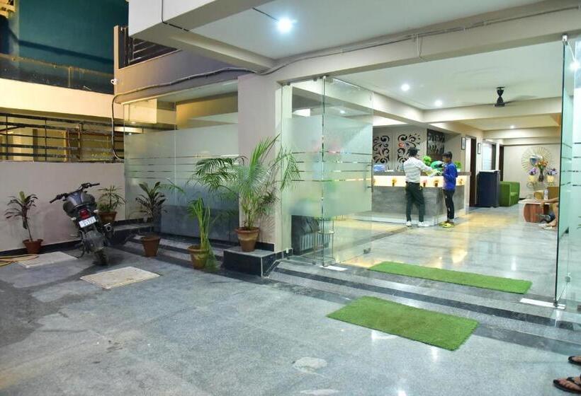 فندق Wedlock Premium Sohna Road