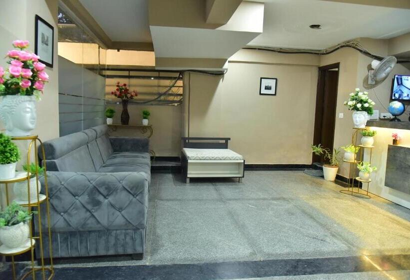 فندق Wedlock Premium Sohna Road