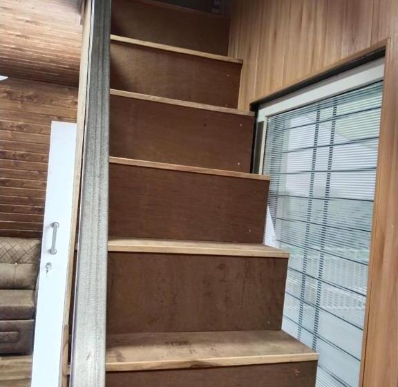 Отель Yuv Aureate